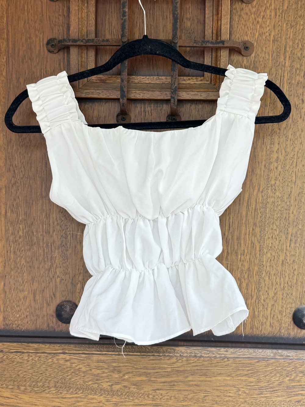 Women's White Ruffled Square Neck crop top size XS